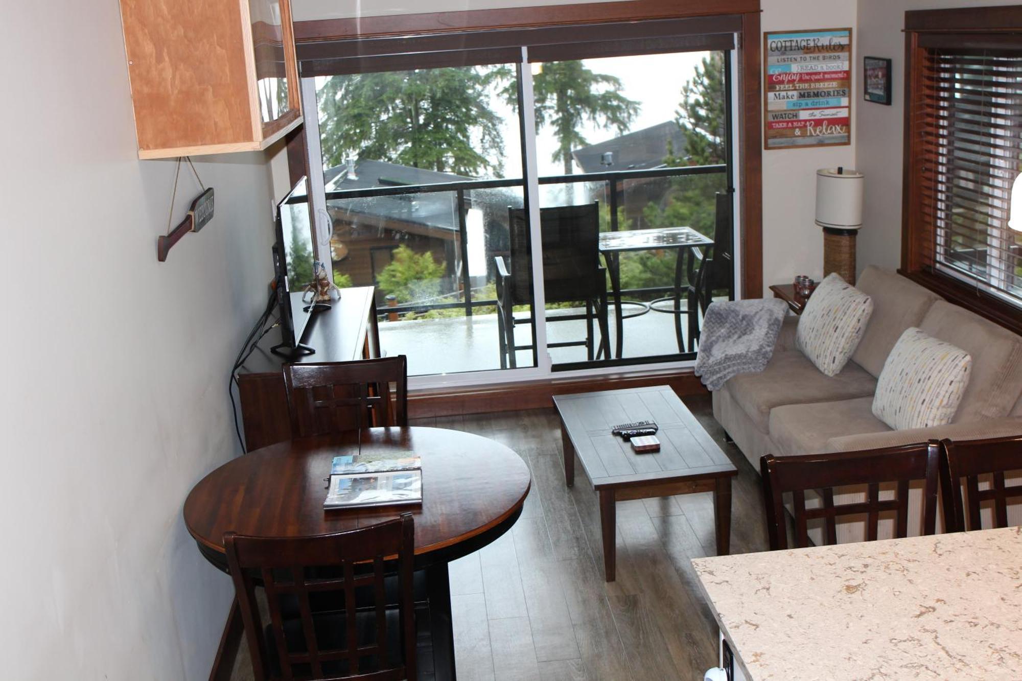 Tilby'S Rainbow Cottage Port Renfrew Bagian luar foto