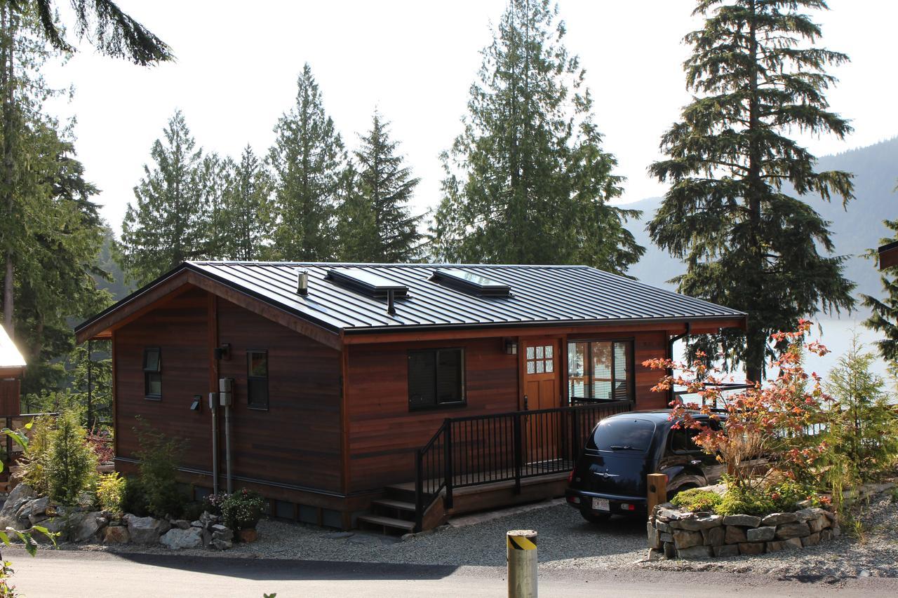 Tilby'S Rainbow Cottage Port Renfrew Bagian luar foto