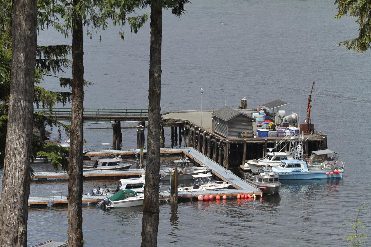 Tilby'S Rainbow Cottage Port Renfrew Bagian luar foto