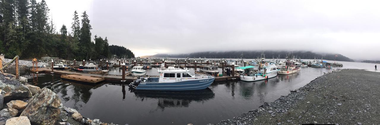 Tilby'S Rainbow Cottage Port Renfrew Bagian luar foto