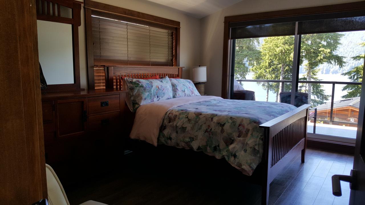 Tilby'S Rainbow Cottage Port Renfrew Bagian luar foto